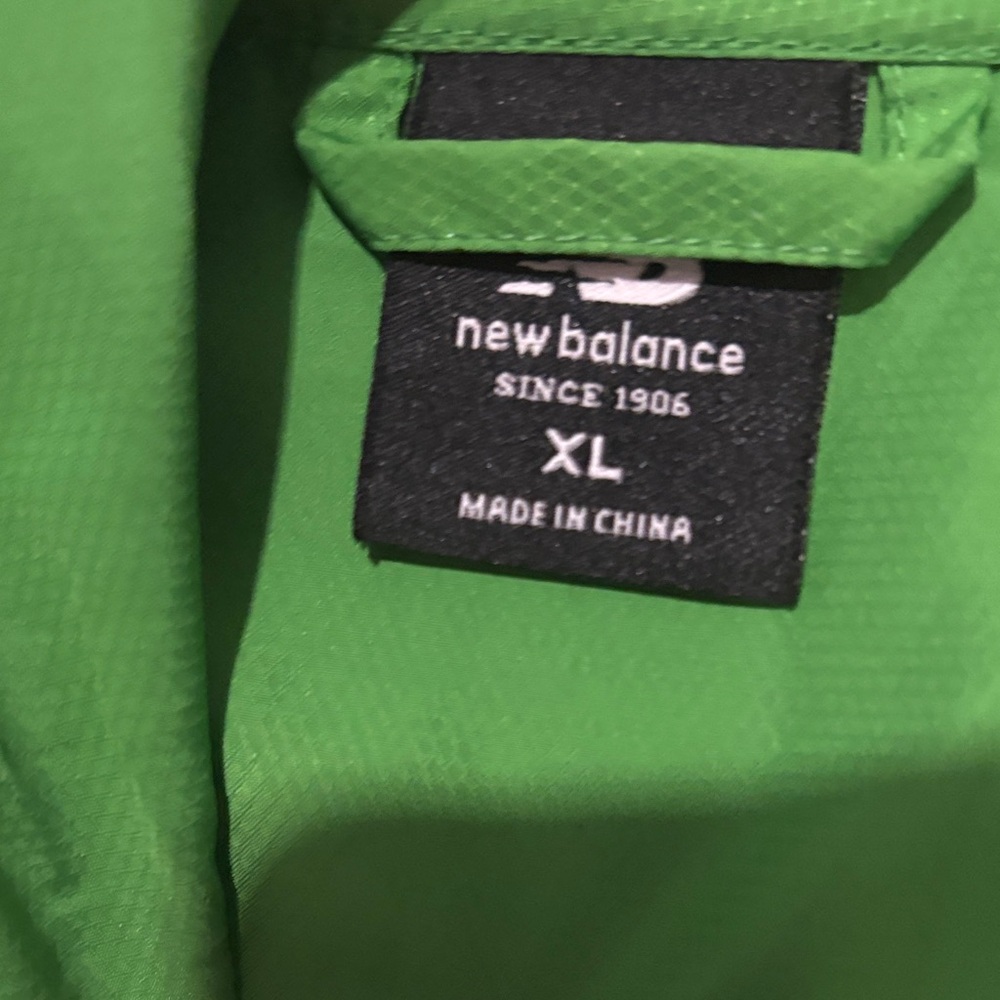 New Balance Vibrant Green Marathon light Windbreaker(rare)  XL - Picture 2 of 6